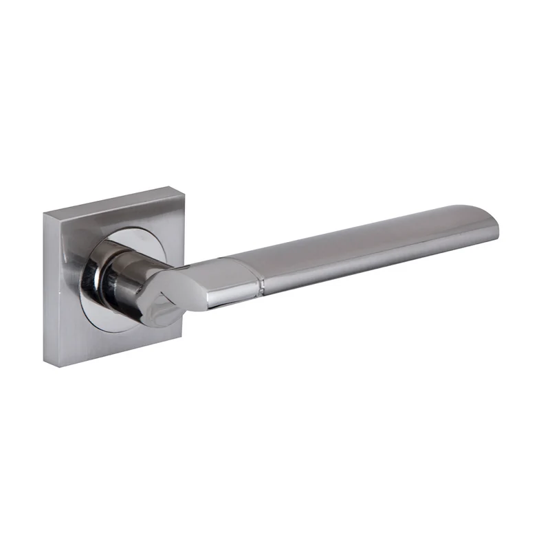 Poignée de porte modèle "240" en zamak avec rosace carrée finition bicolore