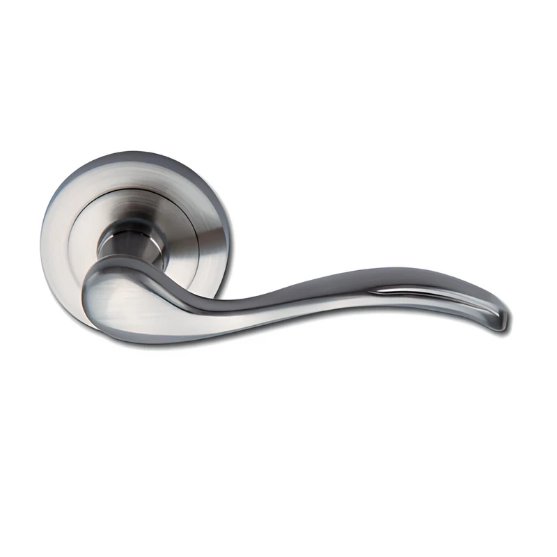 Poignée de porte rustique '3001' en aluminium nickel satiné avec rosace ronde